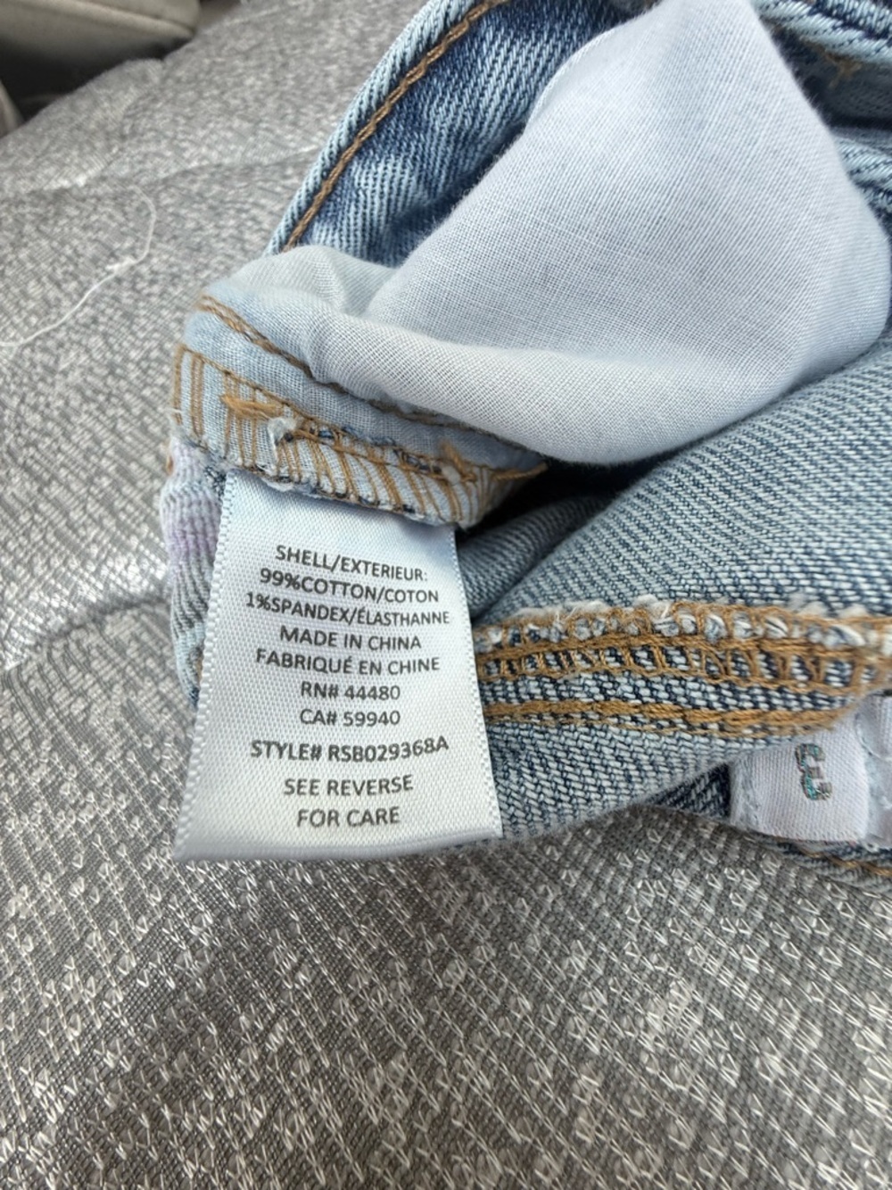 Flare High Rise Butterfly Print Denim Size 3 Light Wash Wide Leg Jeans - Picture 4 of 4